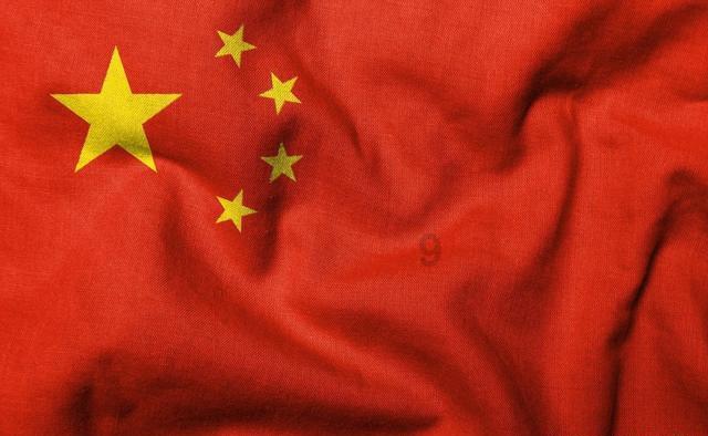 盐城一小女孩高烧昏迷，警察蜀黍一路狂飙！